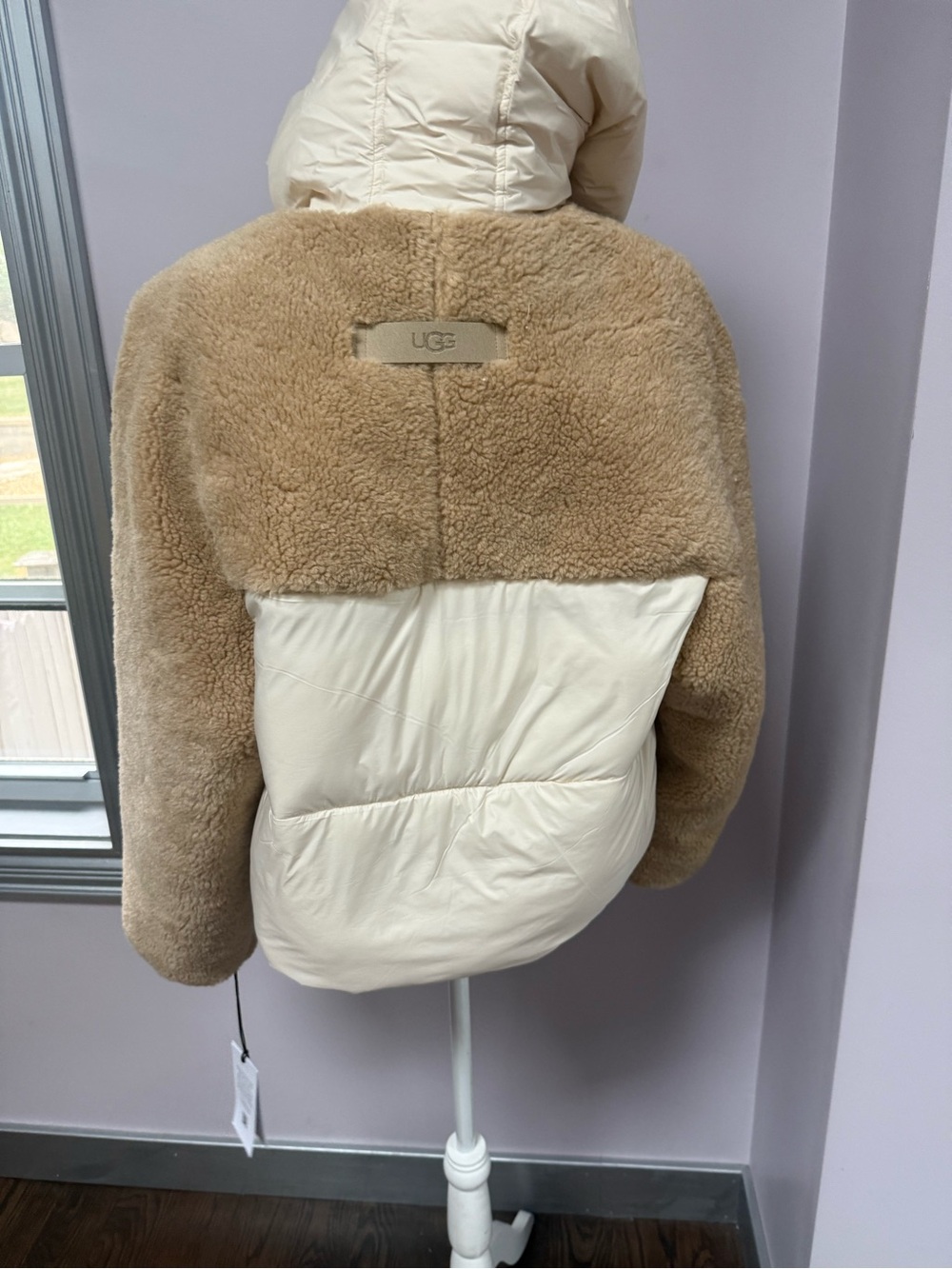 UGG Women's Mykah Puffer Jacket size L - Picture 6 of 10